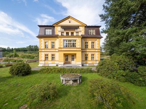Svatoslav Casa | Zámeček Waldsteinovo Zátiší