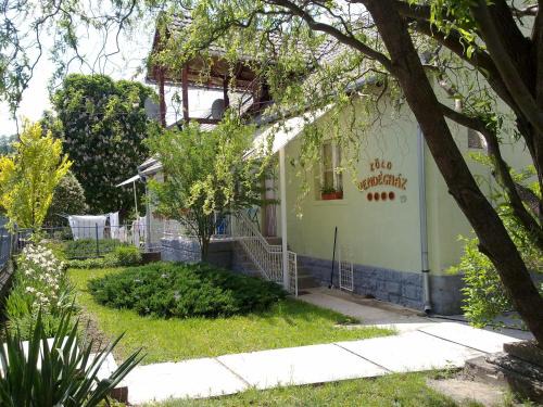 Csernely Casa | Zöld Vendégház
