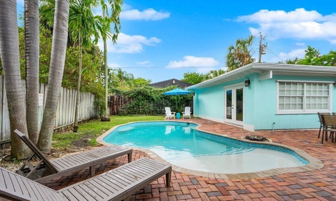South Middle River Casa | Zach's Tropical Pool House