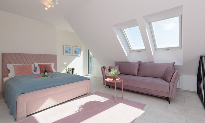 Rewal Apartamento | Zaciszna 11 | Blue and Pink Apartment | Parking