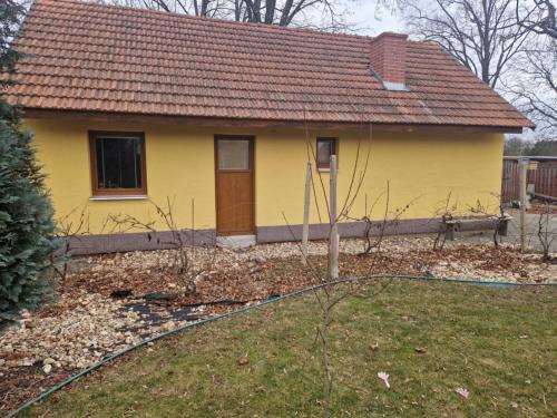 Golcuv Jenikov Apartamento | Zahradní domek