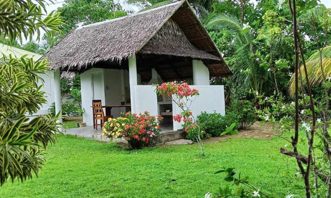 Pandan Casa | Zaldivar Riverside Inn