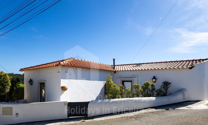 Mafra Chalet De Esquí | ZAS House by ACasaDasCasas