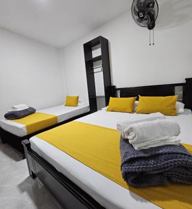 Pueblo Tapao Casa | Zavara Hostal - Pueblo Tapao, 321-609-4407