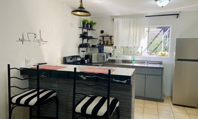 Costa de Oro Apartamento | Zebra Studio - 1 Cama doble y Cocina