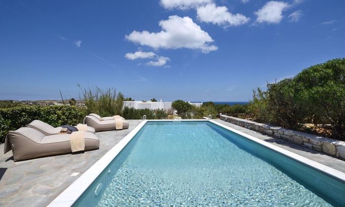 Paros Villa | Zefyros - Villa con piscina privada y vistas al mar