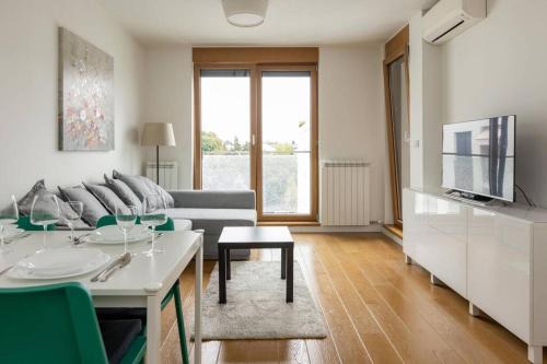 Zemun Apartamento | Zemun Luxury - Comfortable, workspace, quiet, free parking, Netflix