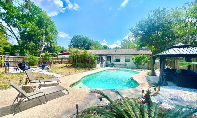 Arlington Casa | Zen Oasis: Pool/ Gazebo/ Firepit