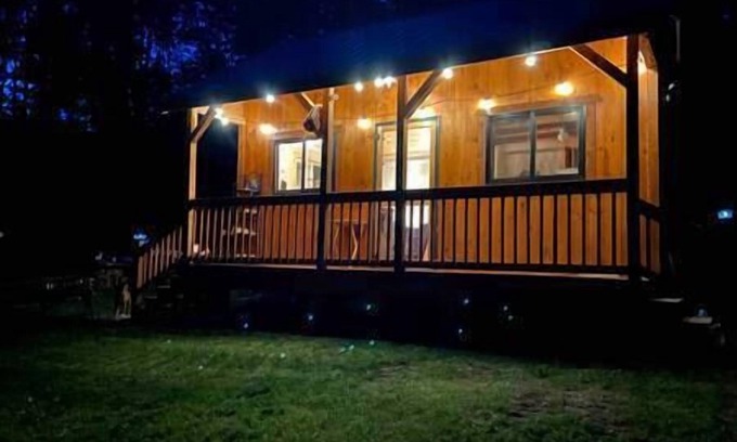 Chester Cabina | Zen of the Woods Tiny Cabin in Okemo Valley