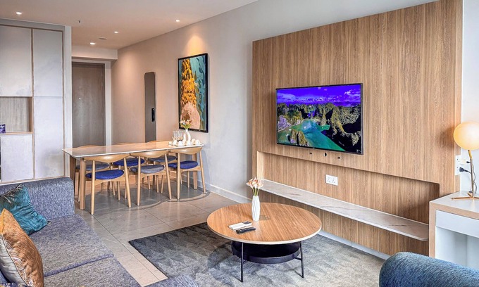 District 1 Apartamento | ZENITY luxury 3BR, Free Pool-Gym-BBQ, 10mins from downtown, District 1-HCMC