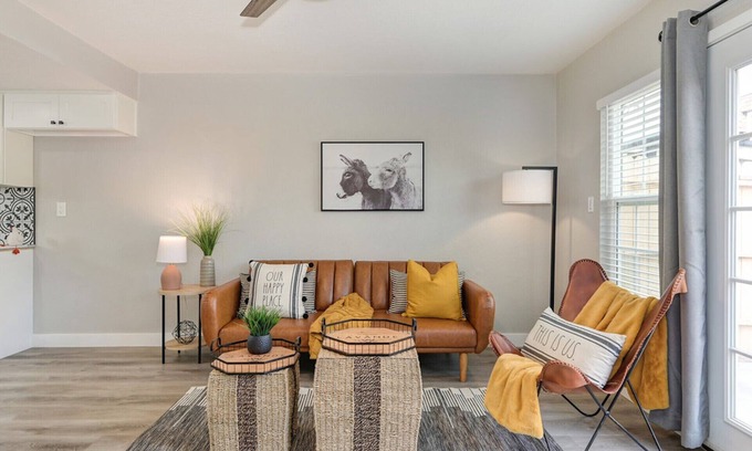 Foothill Farms Casa | ZenNest Townhome Close toRoseville SacDowntown Hospitals Pool&Fenced PatioGarden