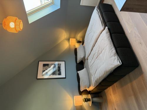 Augustenstraße Apartamento | Zentrales Dachgeschoss-Apartment Augustenstraße
