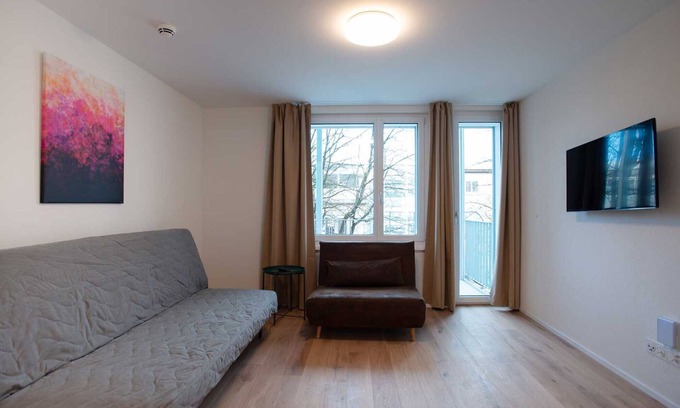 Center Apartamento | ZH Pink 1 - Letzigrund HITrental Apartment
