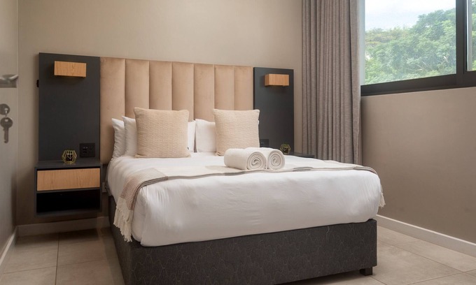 Port Zimbali Apartamento | Zimbali Boulevard Suites with Pool , Aircon & Netflix