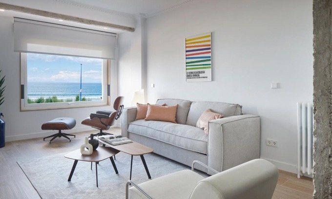 Gros Apartamento | Zinemaldi Suite by FeelFree Rentals