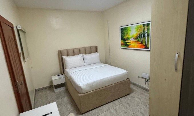 Ikeja Apartamento | Zircon- Comfortable 1 bedroom apartment in GRA Ikeja