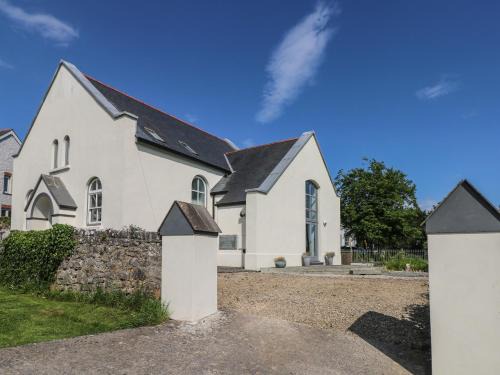 Carew Newton Casa | Zoar Chapel