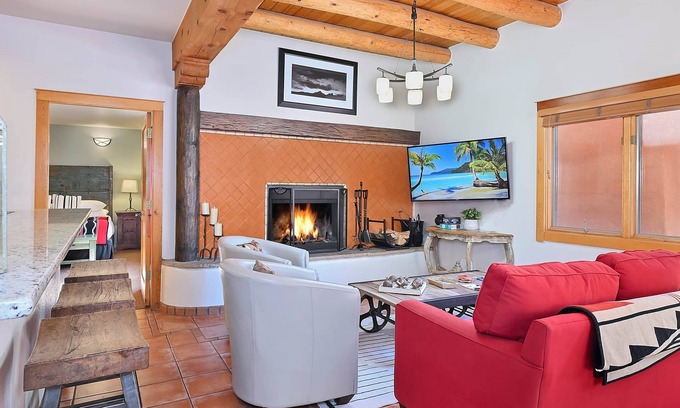 Downtown Santa Fe Hotel | Zona Rosa 74, Santa Cristobal
