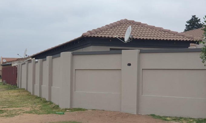 Embalenhle Apartamento | Zondile's guest lodge