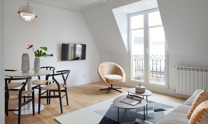 San Sebastian Centro Apartamento | Zubieta Playa 3 by FeelFree Rentals