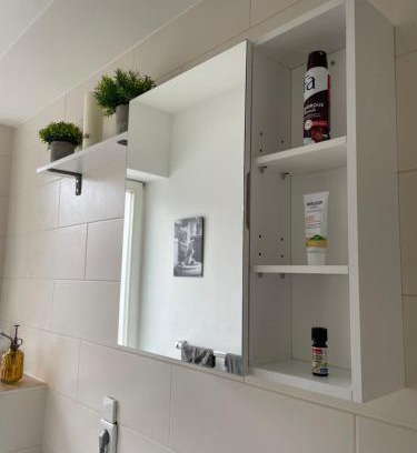 Western Ring Area Apartamento | Zuhause auf Zeit Ruhige Lage Parkplatz Wifi