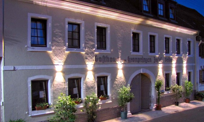 Weyher in der Pfalz Hotel | Zum Kronprinzen Hotel Garni