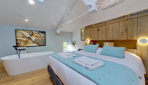 Habitación de lujo con 1 cama doble o 2 individuales, vistas al jardín