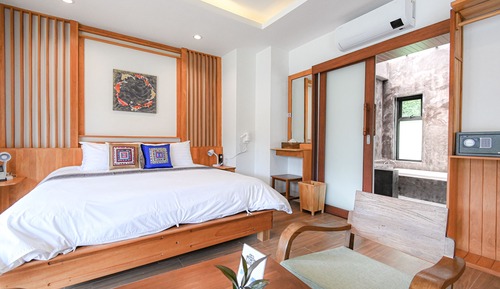 2 Bedroom Bathtub Villa