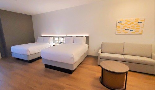 Suite, varias camas, accesible para personas con discapacidad, no fumadores (Accessible Tub)