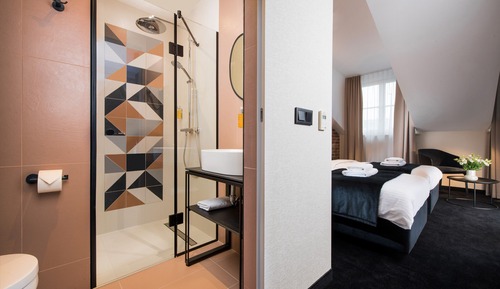 Habitación Confort con 1 cama doble o 2 individuales