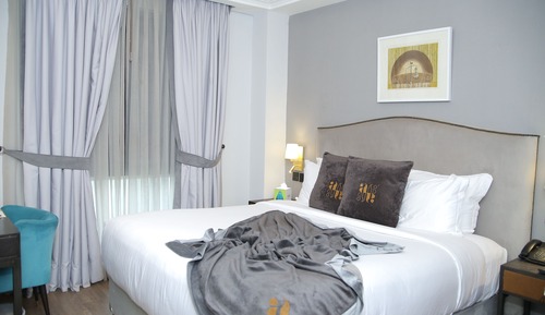 Suite Signature