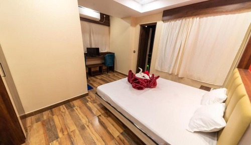 Deluxe Double Room, City View