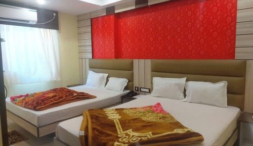 Deluxe Quadruple Room, City View