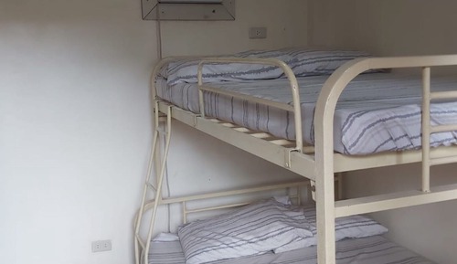 Dormitorio compartido, dormitorio mixto