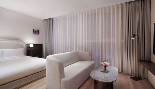 Superior Room, 1 King Bed, Accessibility Support (Located on the 3rd - 5th Floor)
