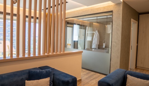 Suite estudio Deluxe, vistas parciales al mar