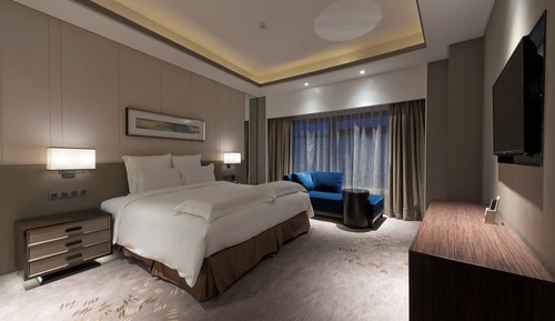 Habitación Deluxe, 1 cama de matrimonio grande, vistas a la ciudad