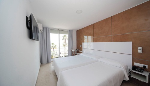 Habitación cuádruple superior, vistas al mar