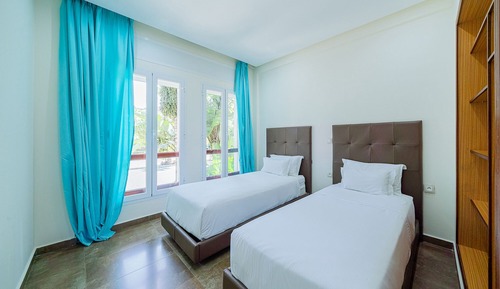 Apartamento, 2 habitaciones, vistas al jardín