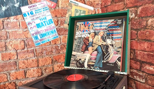 Suite, baño privado (60'S MUSIC THEME)