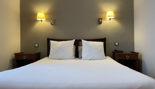 Habitación estándar con 1 cama doble o 2 individuales