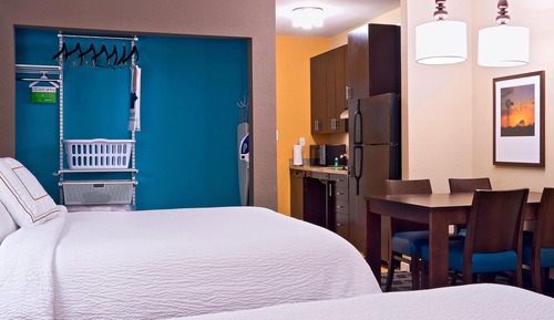 Estudio, 2 camas de matrimonio (Mobility Accessible, Roll-In Shower)
