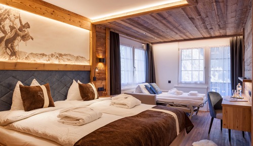 Habitación triple, balcón