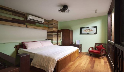 Suite (South Duplex)