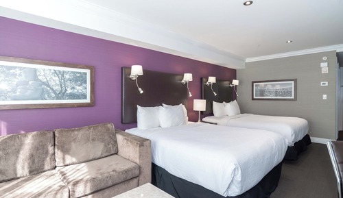 Habitación Grand, 2 camas de matrimonio, vistas a la ciudad