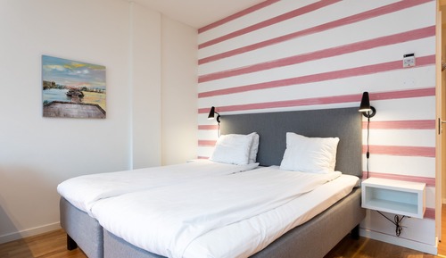 Estudio, 1 cama de matrimonio con sofá cama