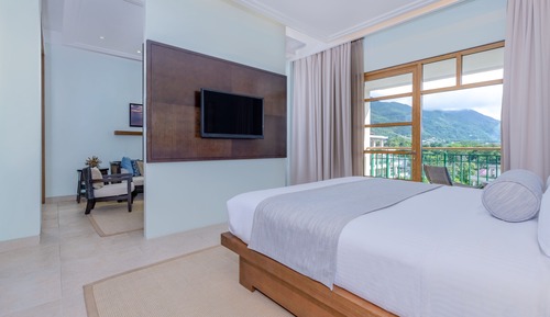 Suite junior, balcón (Savoy)