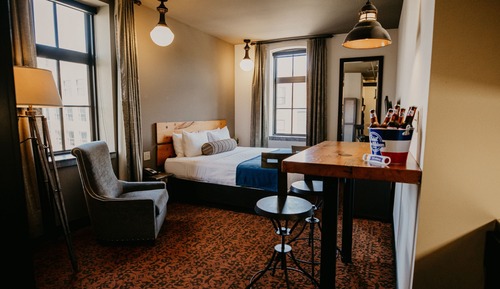 Habitación superior, 1 cama de matrimonio grande con sofá cama