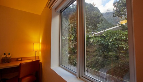 Habitación tradicional con 2 camas individuales