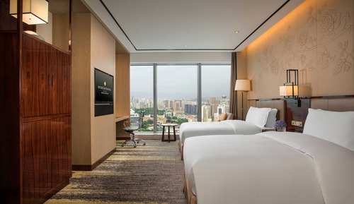 Habitación clásica, 2 camas dobles, vistas a la ciudad